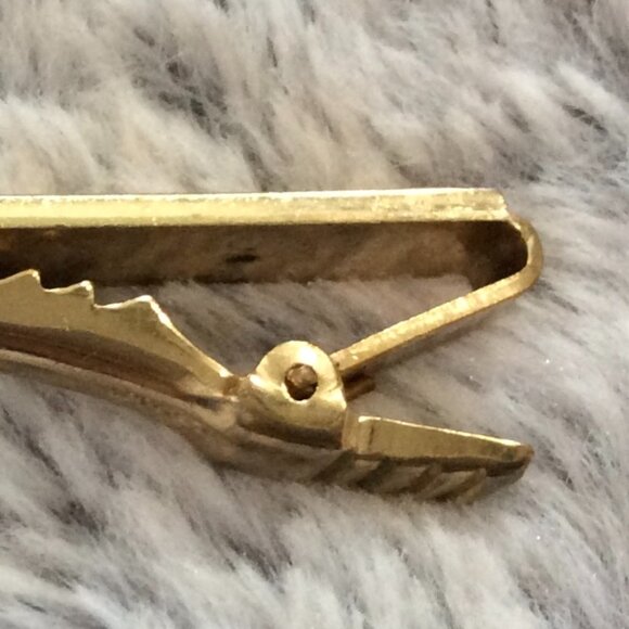 Vintage Avon Gold Tone Brushed Gold-Tone Metal Tie Clasp - Picture 6 of 8